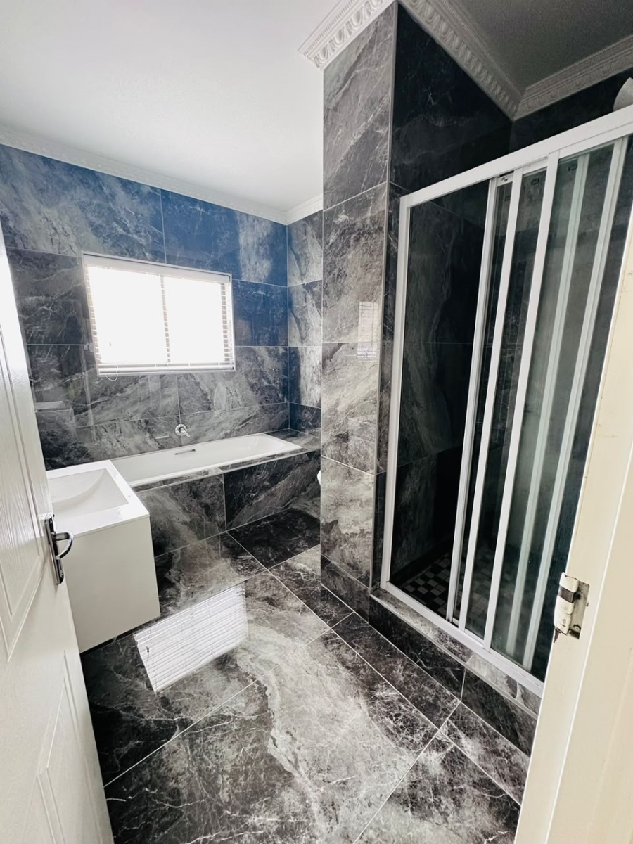 To Let 3 Bedroom Property for Rent in Parklands Western Cape